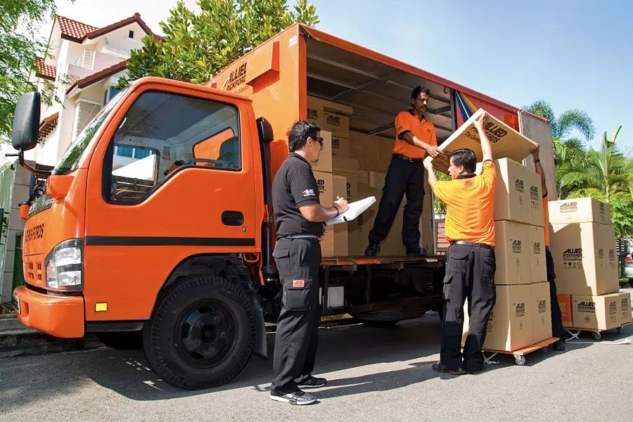 Full-Service or DIY Movers?